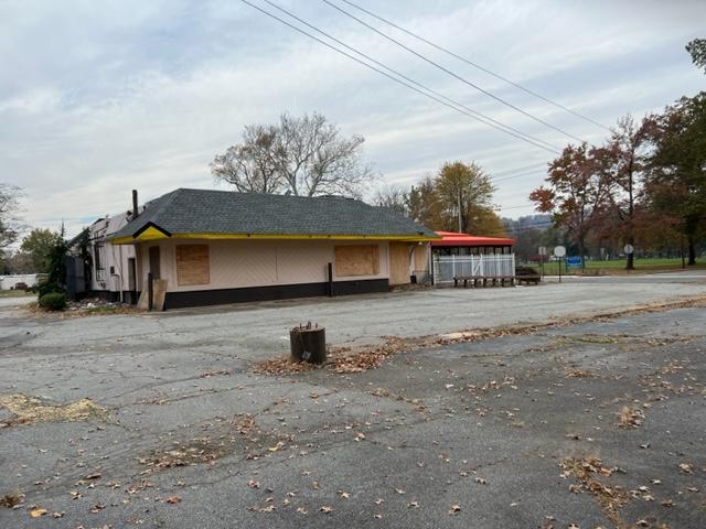 More Photos Of 770 Bound Brook Rd, Middlesex Freestanding For Sale