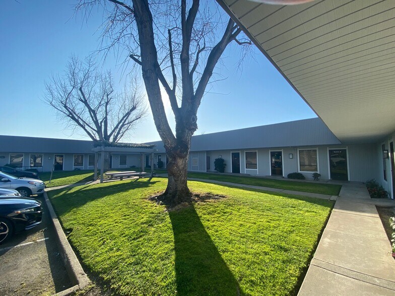 More Photos Of 6702 Inglewood Ave, Stockton Office For Lease