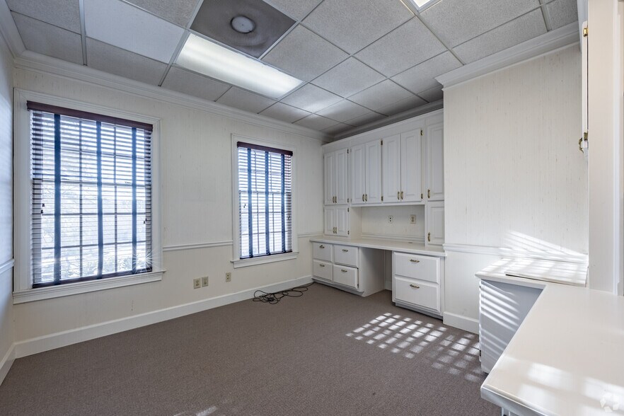 More Photos Of 600 Village Trace NE, Marietta Loft Creative Space For Lease