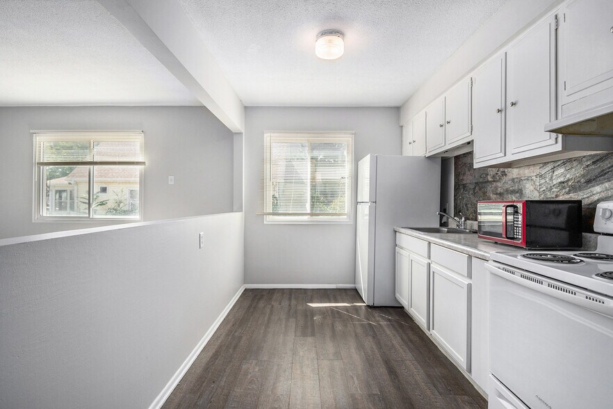 More Photos Of 4422 S 25th St, Omaha Apartments For Sale