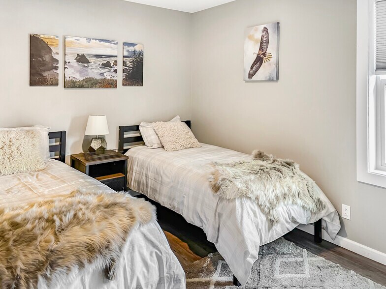 More Photos Of 38780 Longmere Way, Soldotna Hospitality For Sale