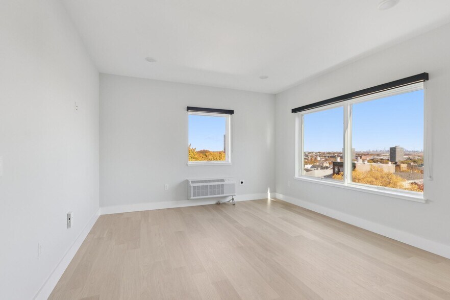 More Photos Of 34-40 Hudson St, Newark Apartments For Lease