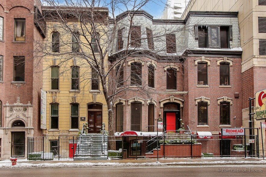 More Photos Of 16 W Ontario St, Chicago Storefront Retail Office For Lease