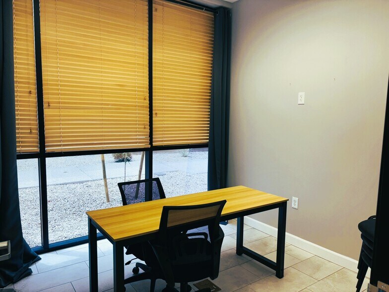 More Photos Of 80 N McClintock Dr, Chandler Medical For Sale