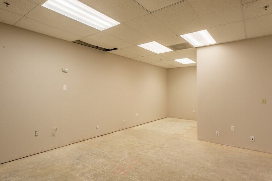 More Photos Of 3061 S Maryland Pky, Las Vegas Unknown For Lease