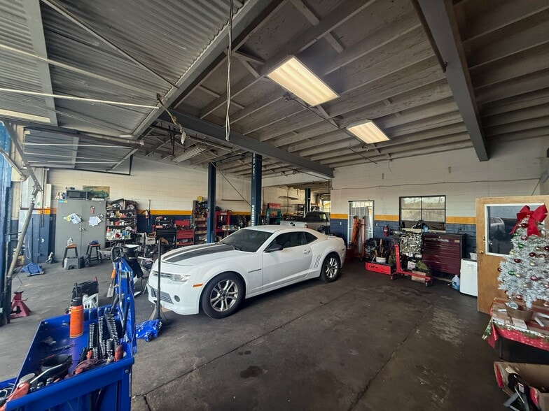 More Photos Of 6323-6331 Colfax Ave, North Hollywood Auto Repair For Sale