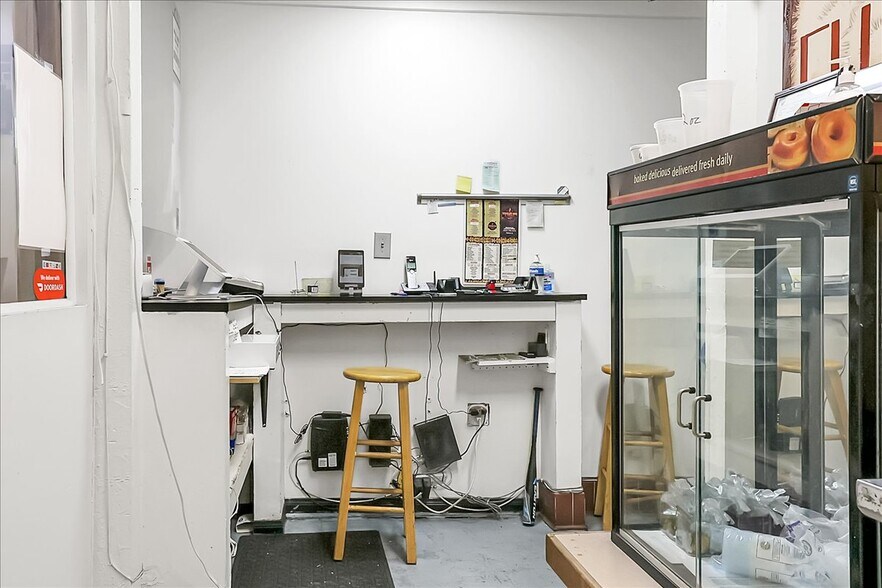 More Photos Of 2336-2338 Pacific Ave, Long Beach Storefront Retail Residential For Sale