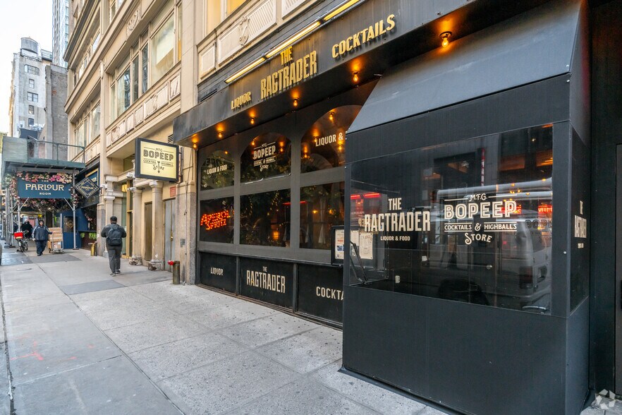 More Photos Of 70 W 36th St, New York Office For Sale