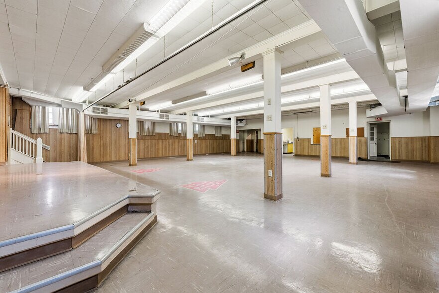 More Photos Of 350 E Tulane Rd, Columbus Religious Facility For Sale