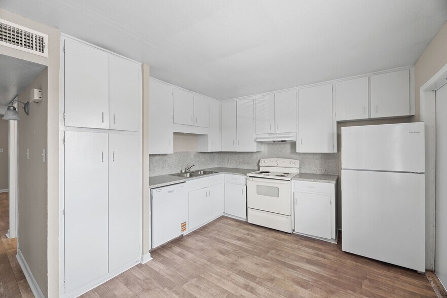 More Photos Of 4040 Schanen Blvd, Corpus Christi Apartments For Sale