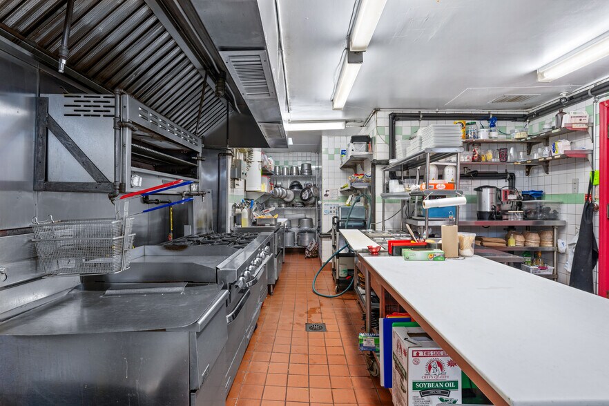 More Photos Of 358 W 23rd St, New York Multifamily For Sale