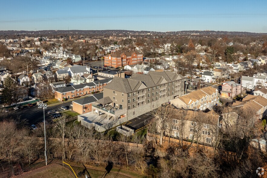 More Photos Of 106-108 Montgomery St, Bloomfield Apartments For Sale