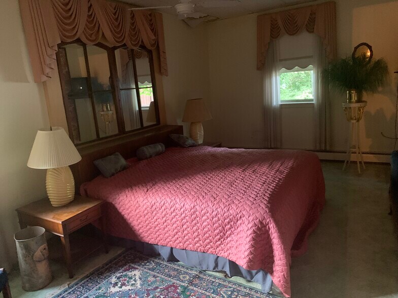 More Photos Of 47 N Main St, Honeoye Falls Flex For Sale