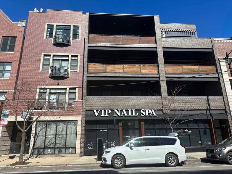 More Photos Of 1342 W Belmont Ave, Chicago Office Residential For Sale