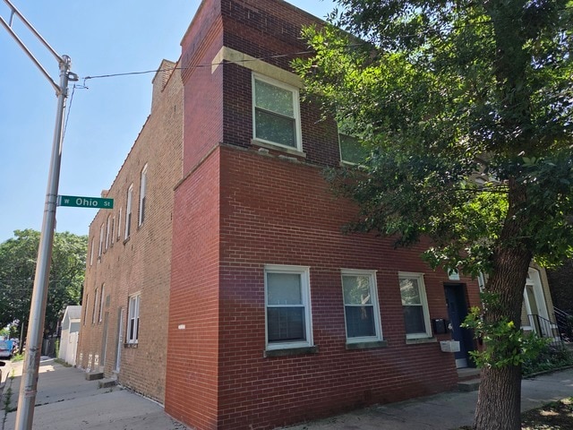 Primary Photo Of 2333 W Ohio St, Chicago Multifamily For Sale