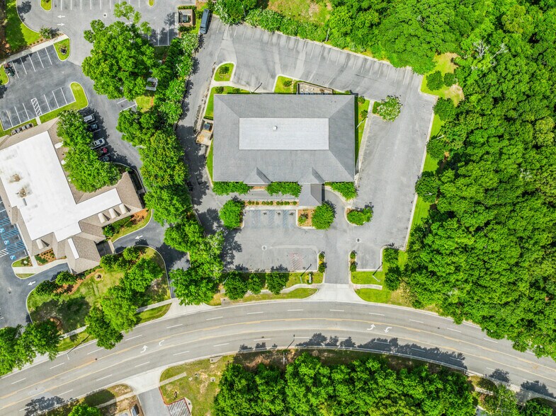 More Photos Of 580 Providence Park Dr E, Mobile Medical For Sale