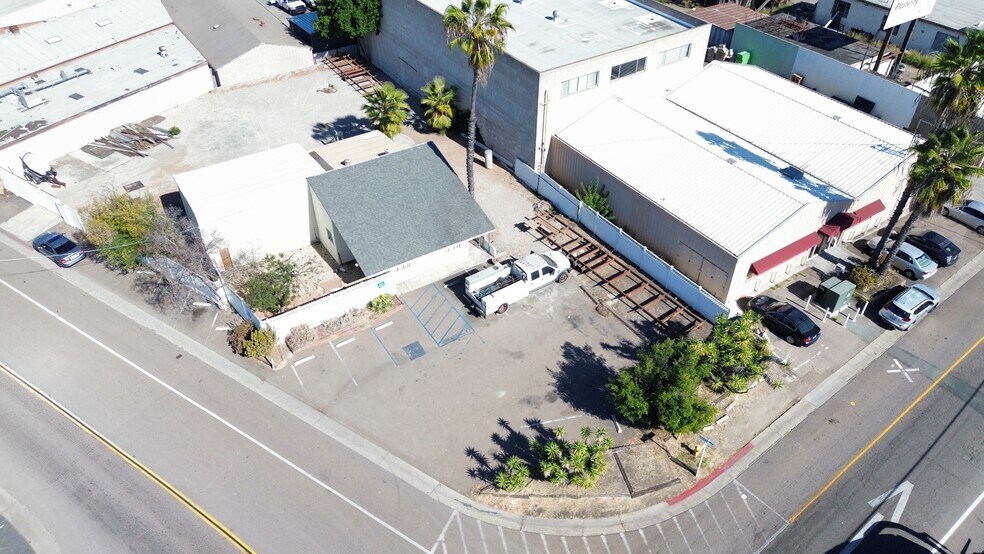 More Photos Of 8126 Center St, La Mesa Light Manufacturing For Lease