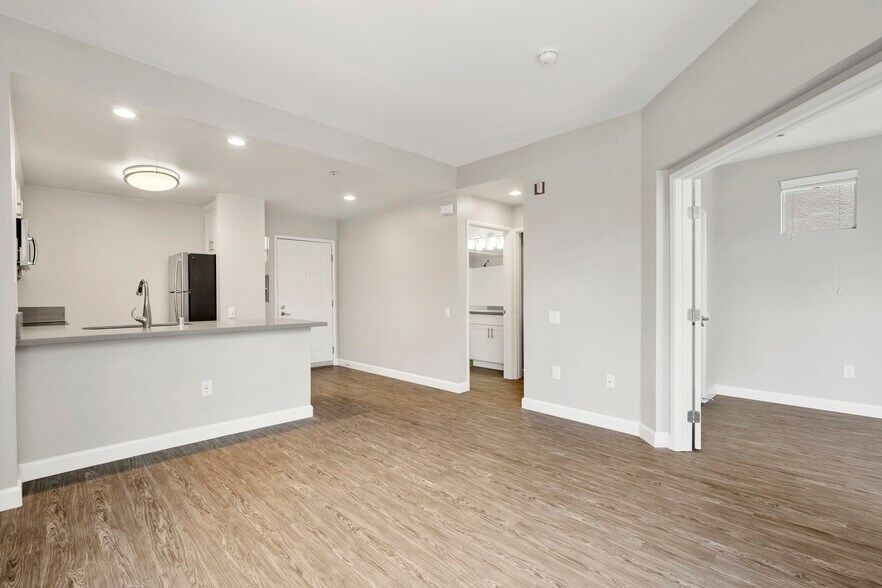 More Photos Of 1325 40th St, Emeryville Apartments For Lease