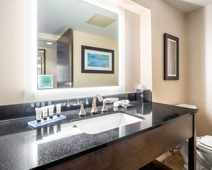 More Photos Of 1103 Hobbs Hwy, Seminole Hotel For Sale