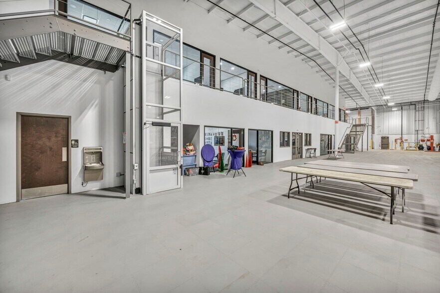 More Photos Of 310 Park Dr, Chardon Warehouse For Sale