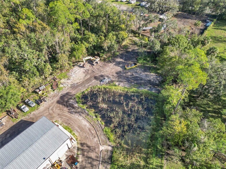 More Photos Of 875 Lakeview Dr, Deland Warehouse For Sale
