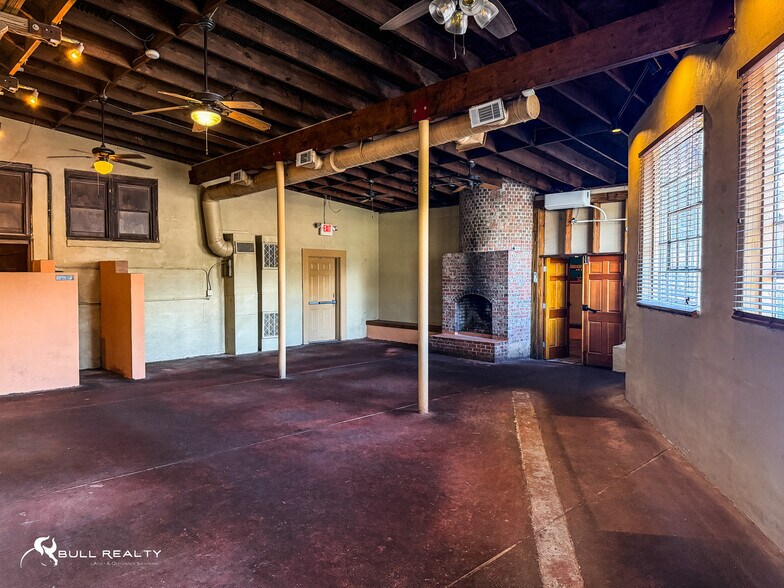 More Photos Of 242 SE Boulevard, Atlanta Restaurant For Sale