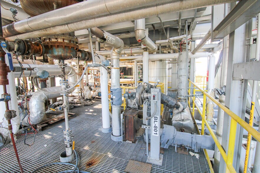 More Photos Of 5640 44th Ave S, Clinton Industrial For Sale