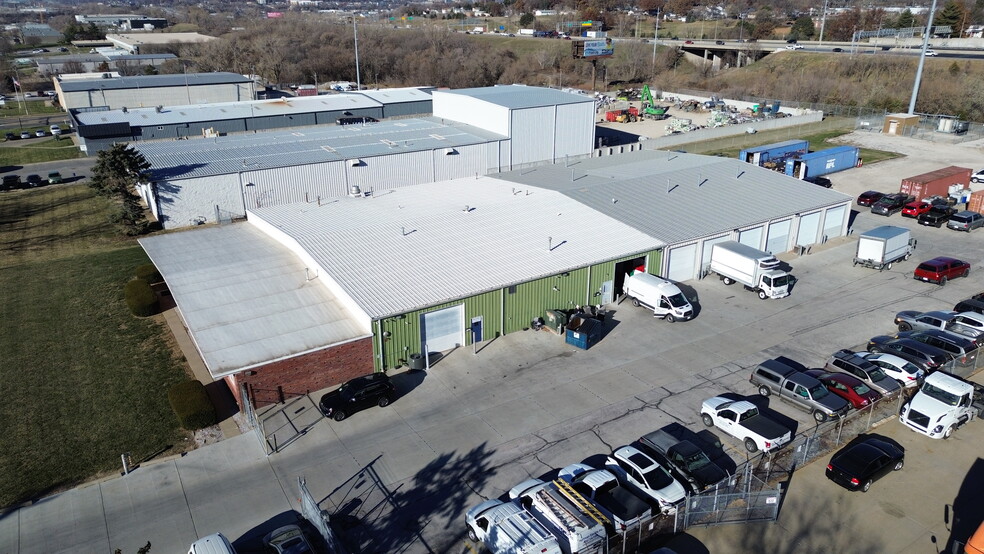 More Photos Of 4904-4910 F St, Omaha Warehouse For Lease