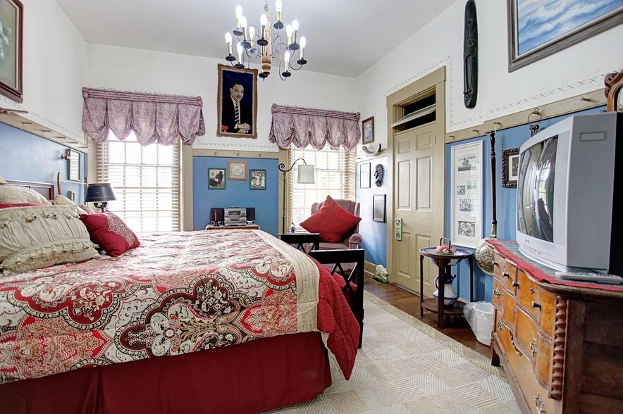 More Photos Of 80 W State St, Springboro Hospitality For Sale