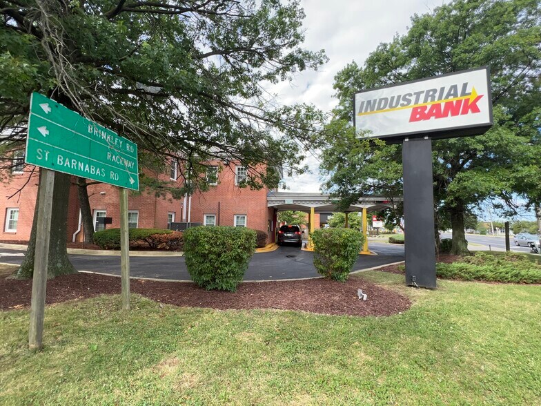 More Photos Of 1900 John Hanson Ln, Oxon Hill Bank For Sale