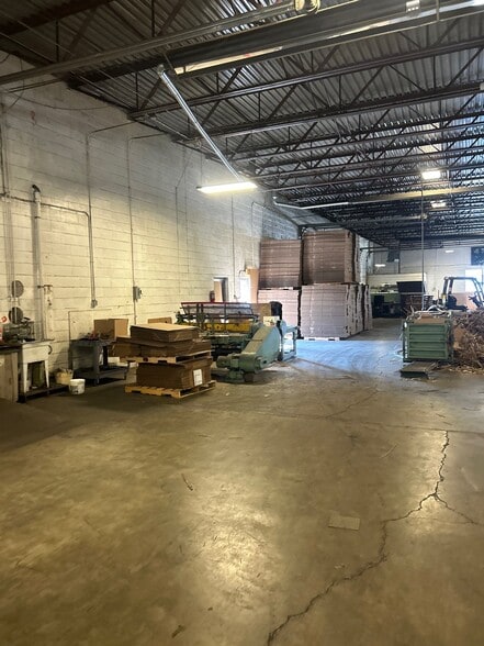 More Photos Of 302 Stoutenger St, East Syracuse Warehouse For Lease