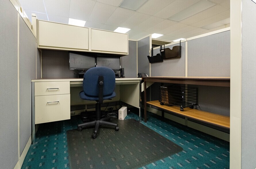 More Photos Of 4132 Elida Rd, Lima Medical For Sale