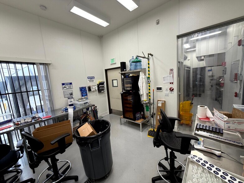 More Photos Of 1447 Santa Fe Ave, Long Beach Manufacturing For Sale
