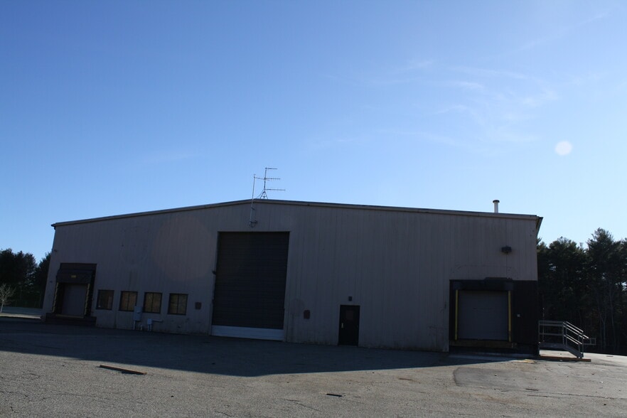 More Photos Of 200 Summer St, Kingston Distribution For Lease