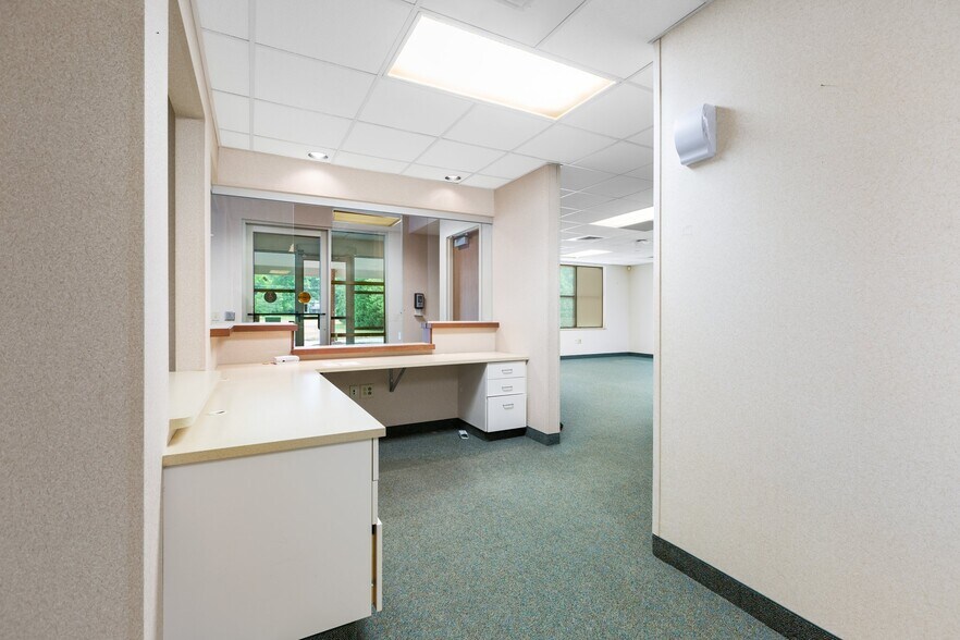 More Photos Of 15394 Kings Hwy, Montross Medical For Sale