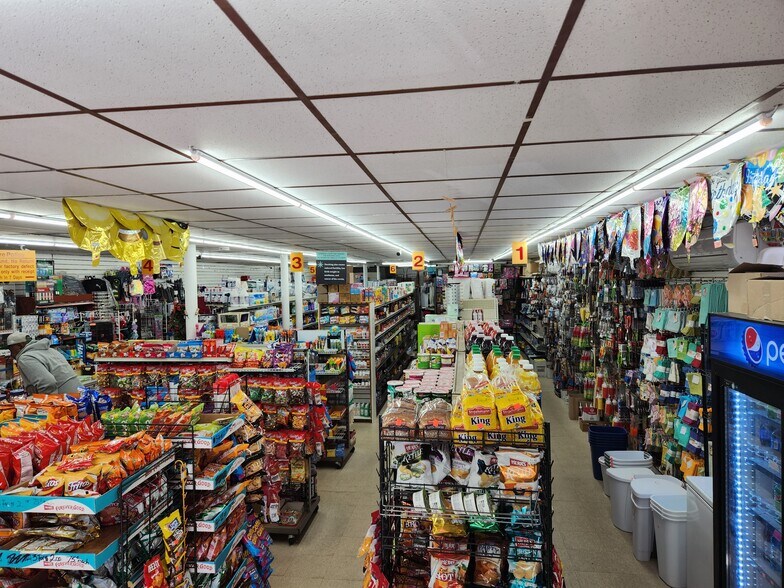 More Photos Of 827 E Baltimore Ave, East Lansdowne Convenience Store For Sale
