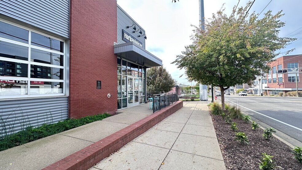 More Photos Of 4001-4005 Charlotte Pike, Nashville Unknown For Lease