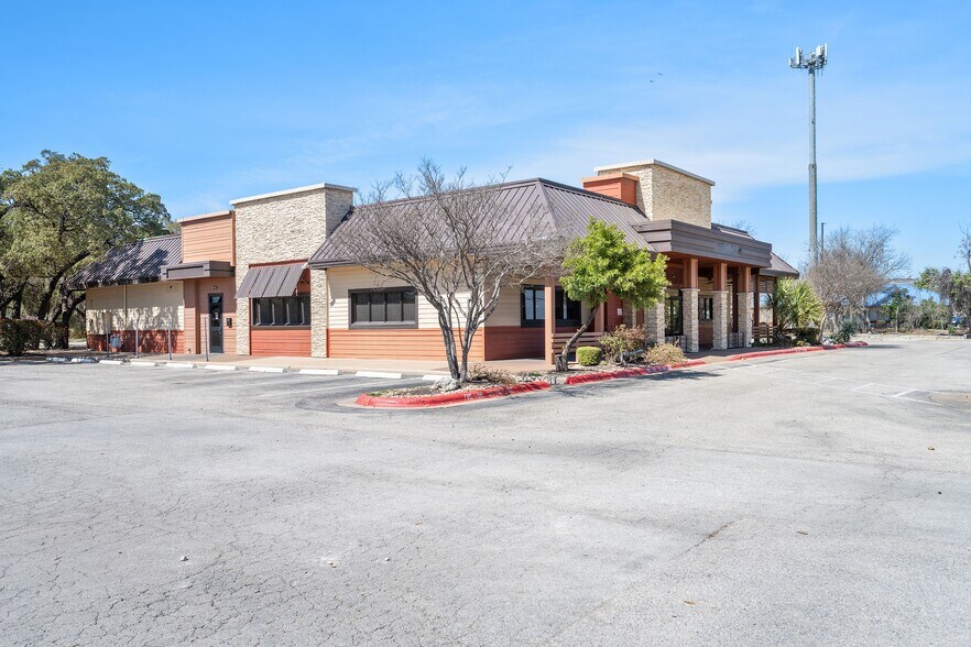 More Photos Of 11600 Research Blvd, Austin Restaurant For Lease