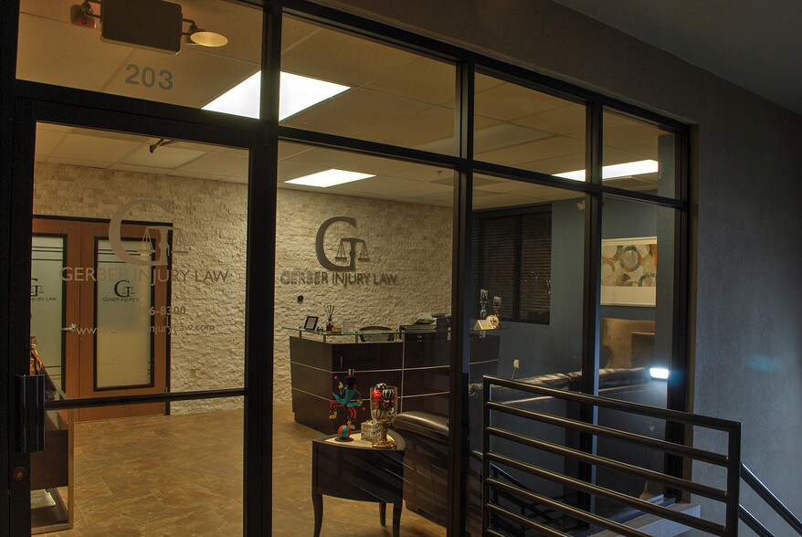 More Photos Of 12133 W Bell Rd, Surprise Storefront Retail Office For Lease