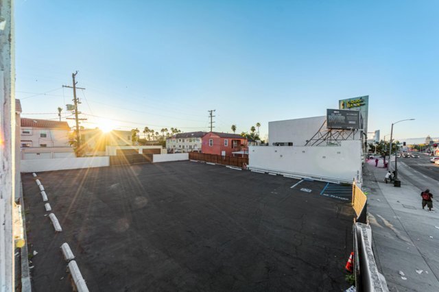 More Photos Of 4225 Crenshaw Blvd, Los Angeles Bar For Lease
