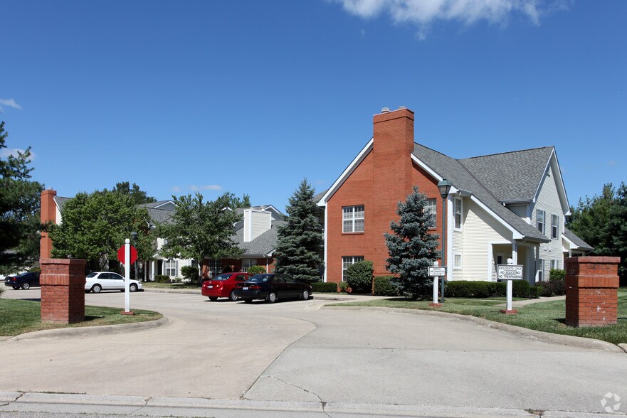 More Photos Of 210 Retreat Ln, Westerville Apartments For Sale