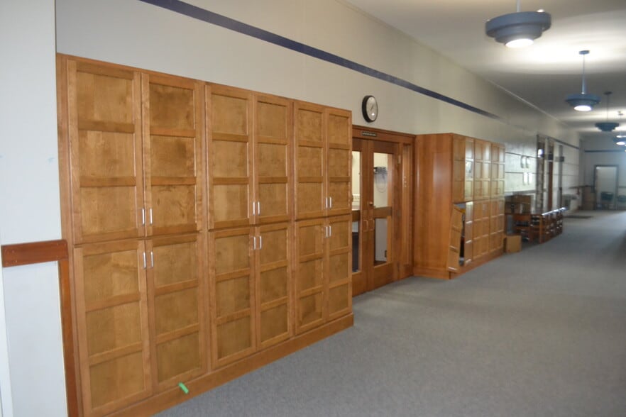 More Photos Of 500 N 4th Ave, Wausau Specialty For Sale