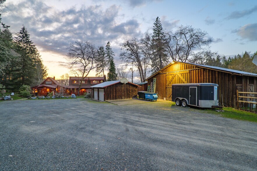 More Photos Of 3305 Dick George Rd, Cave Junction Hospitality For Sale