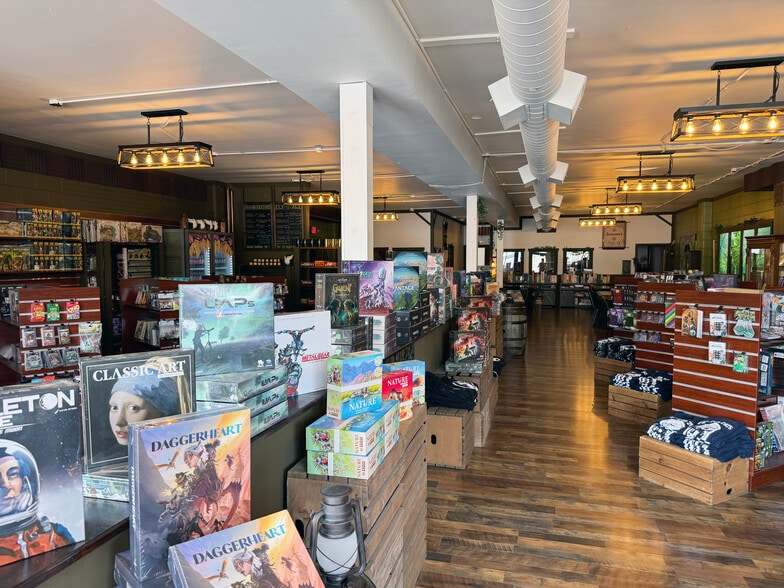 More Photos Of 1354 S Shelby St, Indianapolis Storefront Retail Residential For Sale