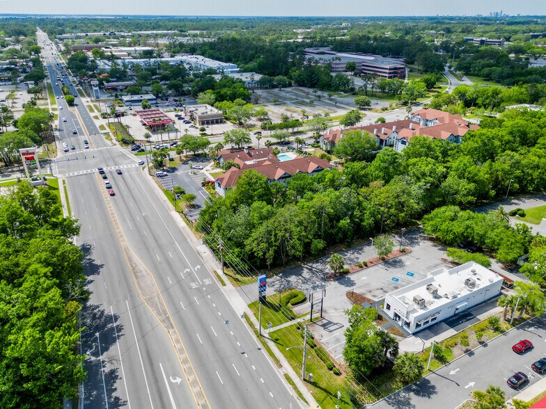 More Photos Of 8761 Baymeadows Rd, Jacksonville Fast Food For Lease