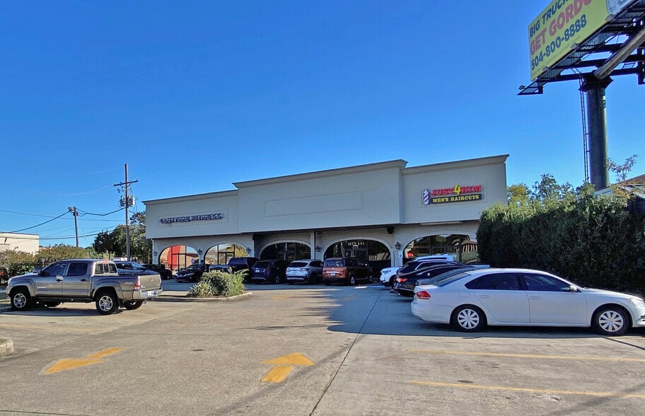 More Photos Of 5200 Veterans Memorial Blvd, Metairie Freestanding For Lease