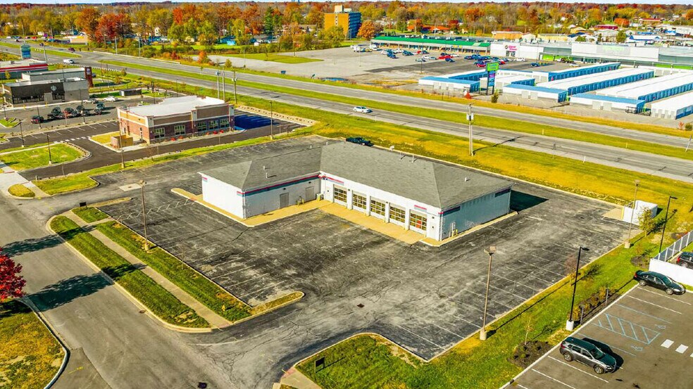 Primary Photo Of 7811 Southtown Crossing Blvd, Fort Wayne General Retail For Sale