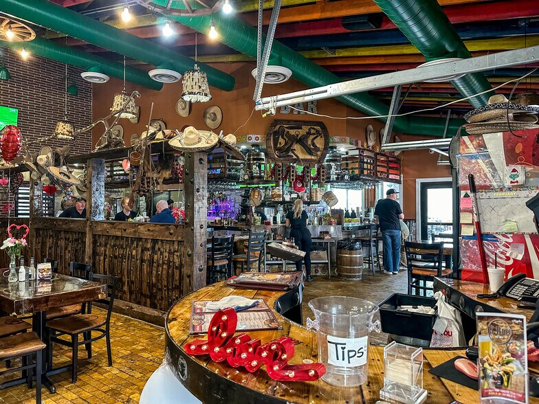 More Photos Of 17111 Tomball Pky, Houston Restaurant For Sale