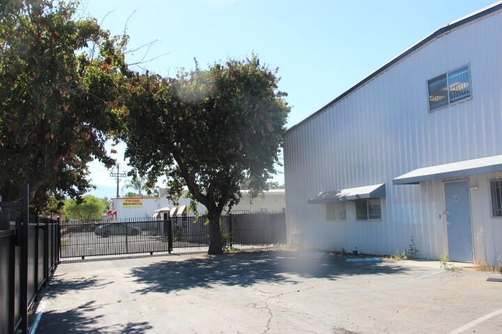 More Photos Of 445 E Menlo Ave, Hemet Warehouse For Sale