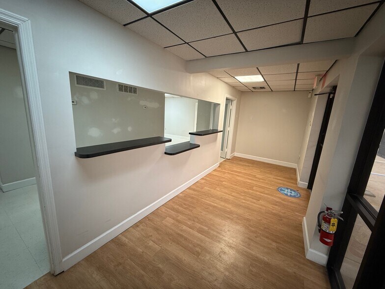 More Photos Of 47 W New Haven Ave, Melbourne Medical For Lease